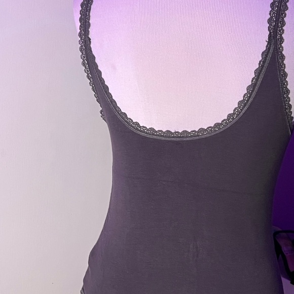 Gray tank top - Picture 3 of 5